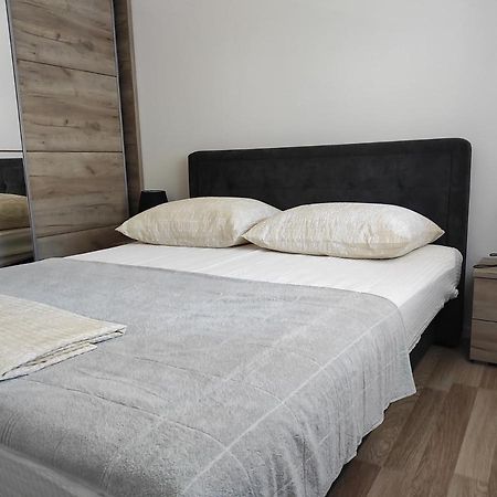 One Bedroom Apartment Gogo With Private Parking Neum Εξωτερικό φωτογραφία